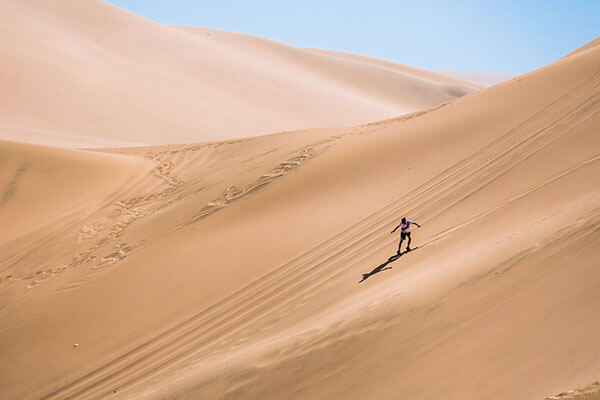 Sand-Skiing